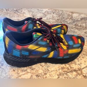 Brooks Adrenaline GTS 21 men’s shoes size 12 Medium D colorful Victory nice!